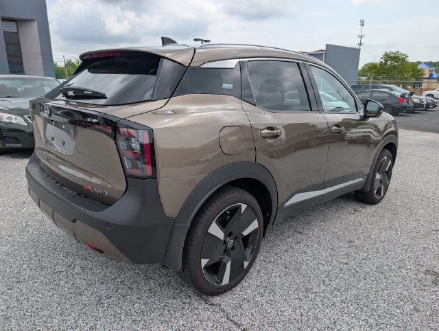 Used 2026 Nissan Kicks SR w/ SR Premium Package AWD/4WD image 5