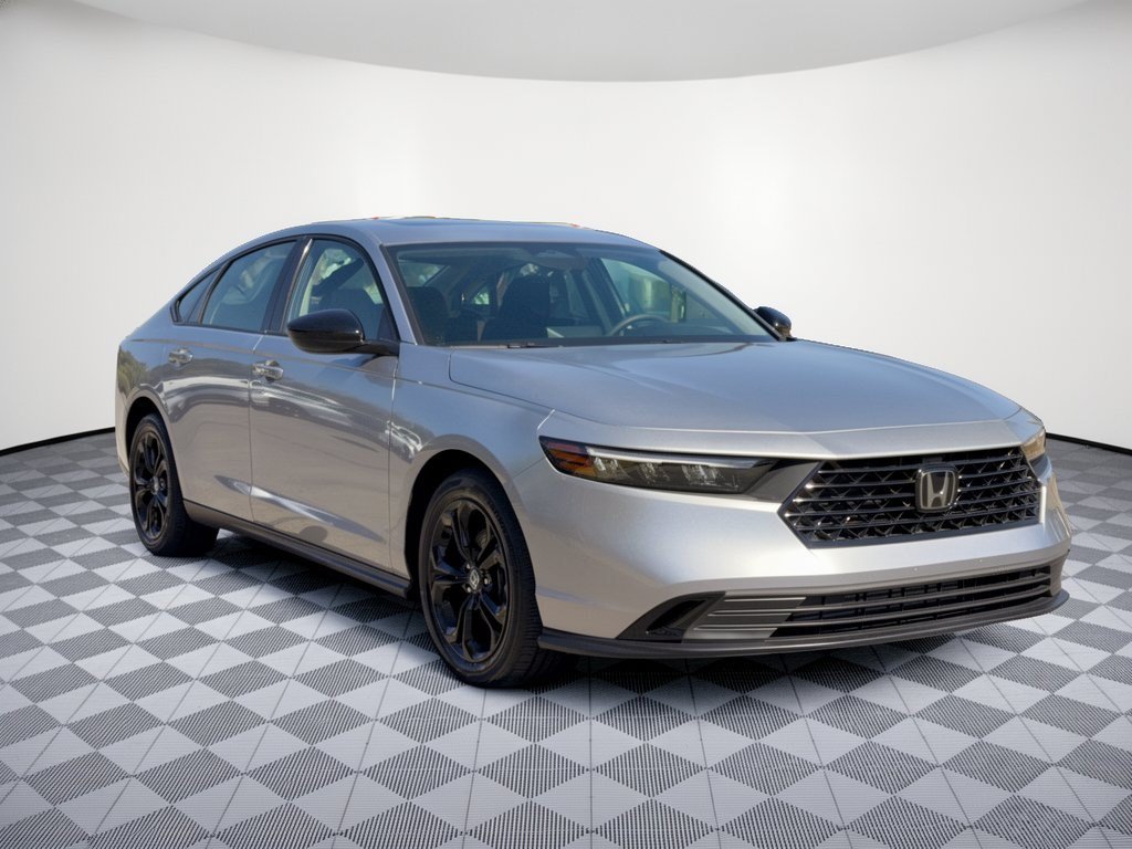 Used 2025 Honda Accord SE image 7