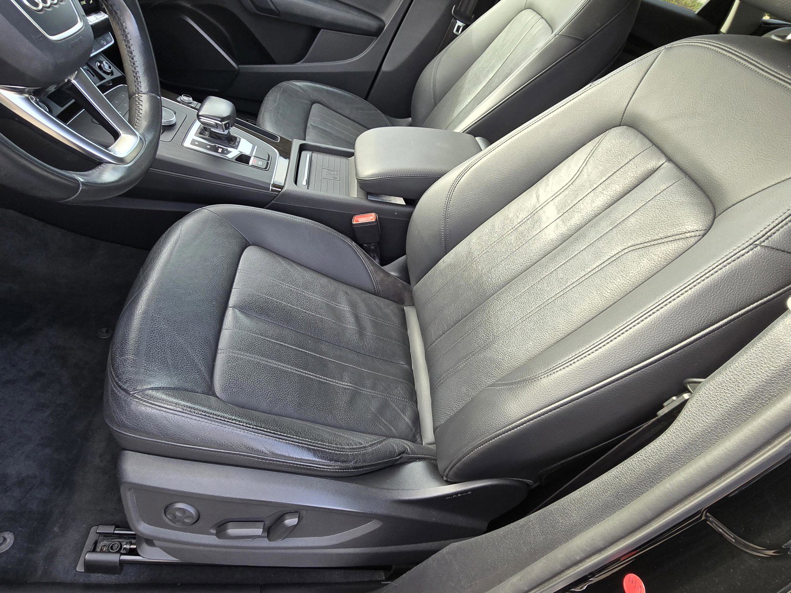 Used 2020 Audi Q5 2.0T Premium w/ Convenience Package image 14