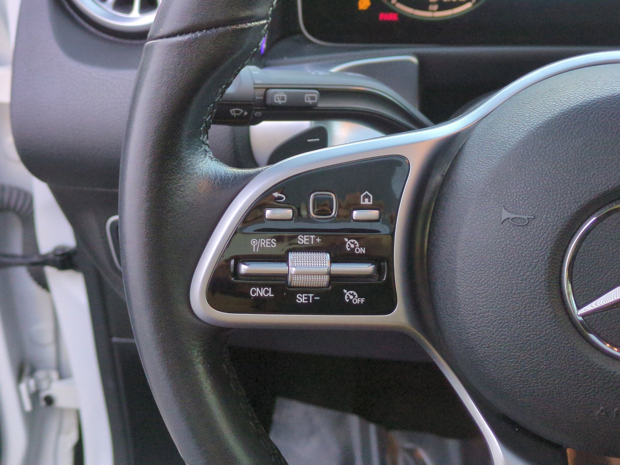 Used 2021 Mercedes-Benz GLB 250 4MATIC image 17