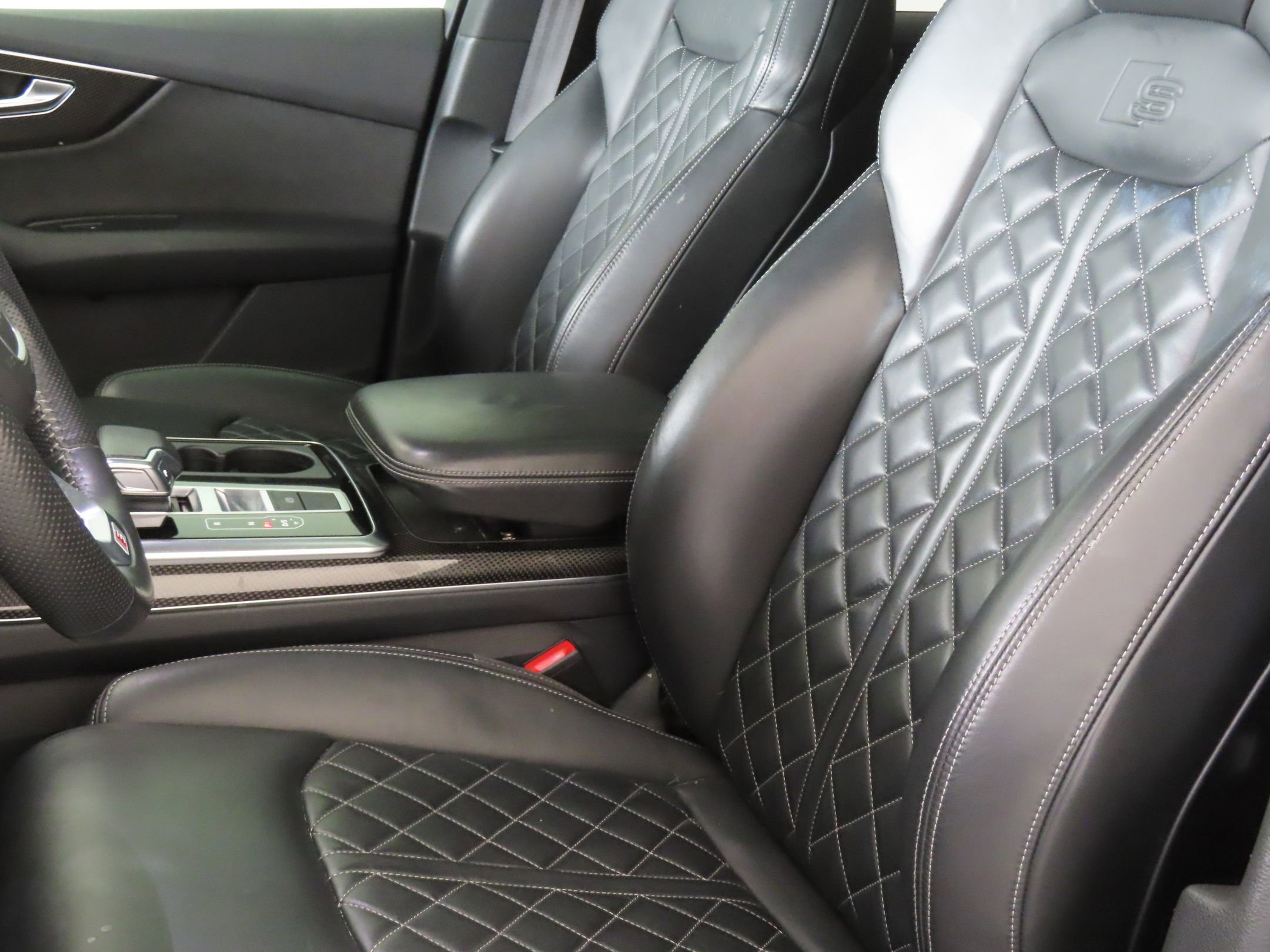 Used 2020 Audi SQ7 Premium Plus w/ SQ7 Black Optic Package AWD/4WD image 11
