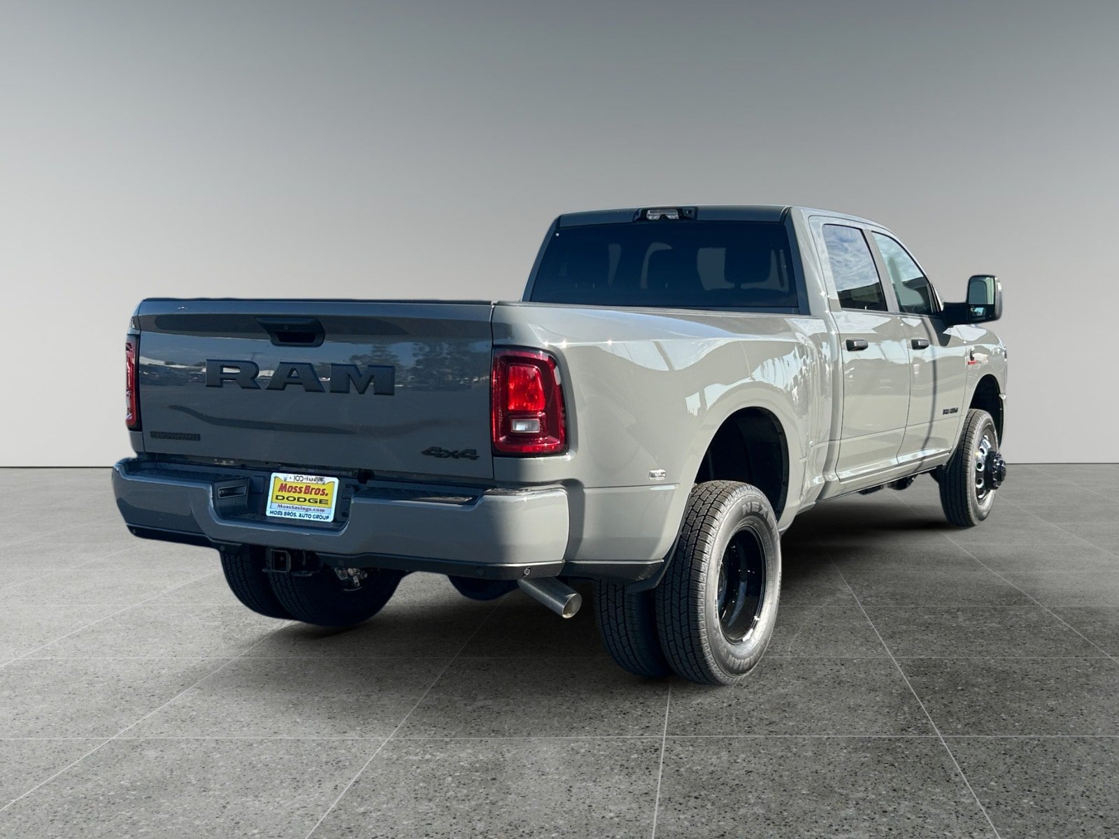New 2026 RAM 3500 Big Horn AWD/4WD image 5