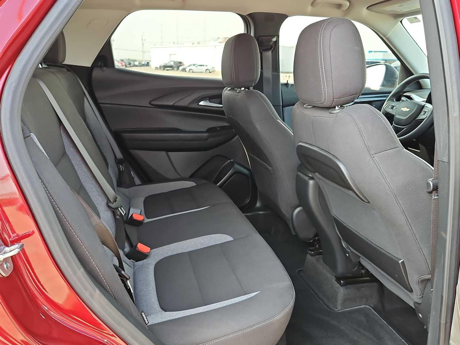 Used 2024 Chevrolet TrailBlazer LS w/ LS Convenience Package FWD image 17