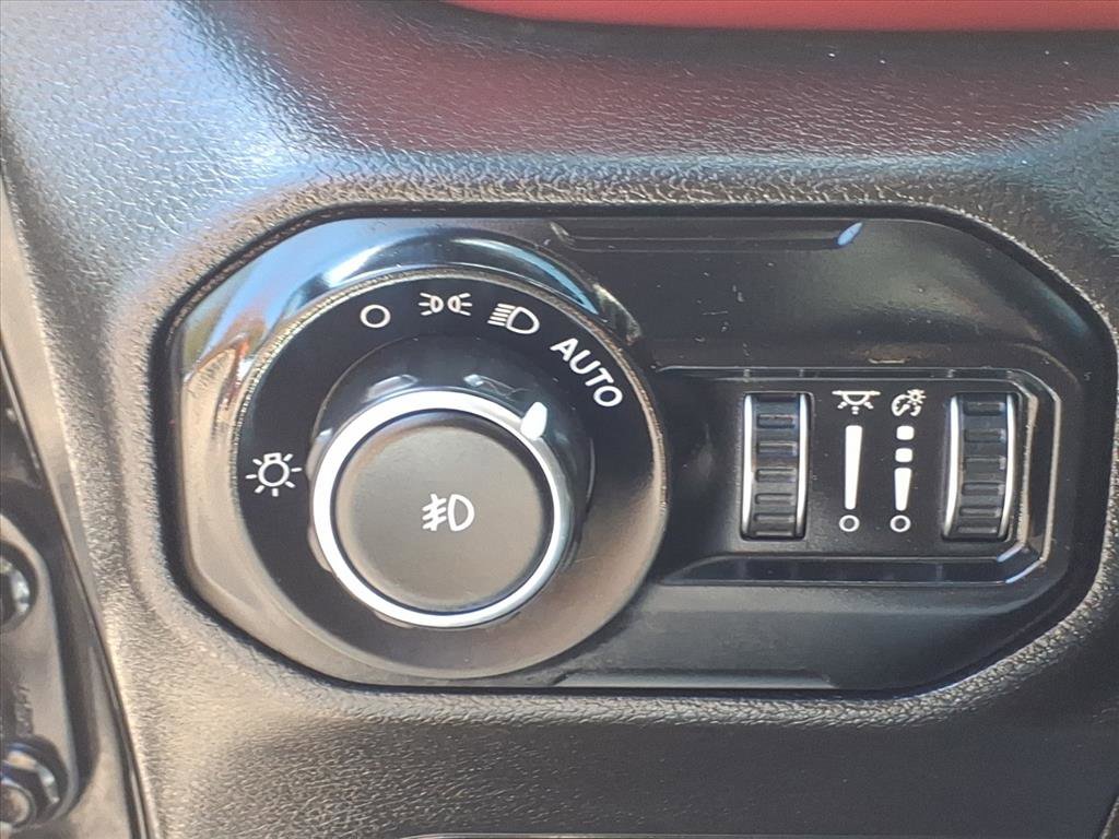 Used 2022 Jeep Wrangler Unlimited Rubicon w/ Cold Weather Group image 23