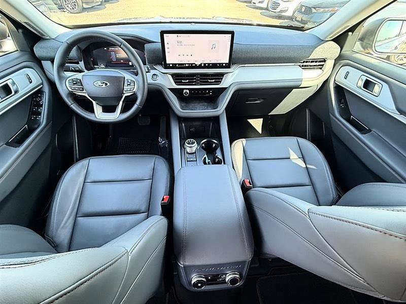 Used 2026 Ford Explorer Active w/ Active Comfort Package image 31