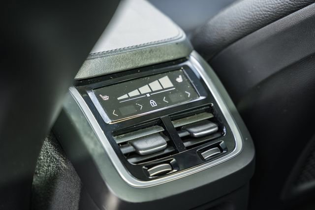 Used 2024 Volvo XC90 T8 Plus w/ Protection Package Premier image 34