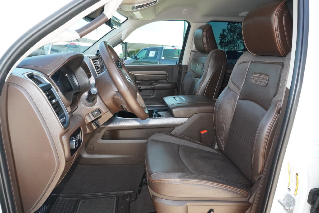 Used 2025 RAM 3500 Longhorn AWD/4WD image 31