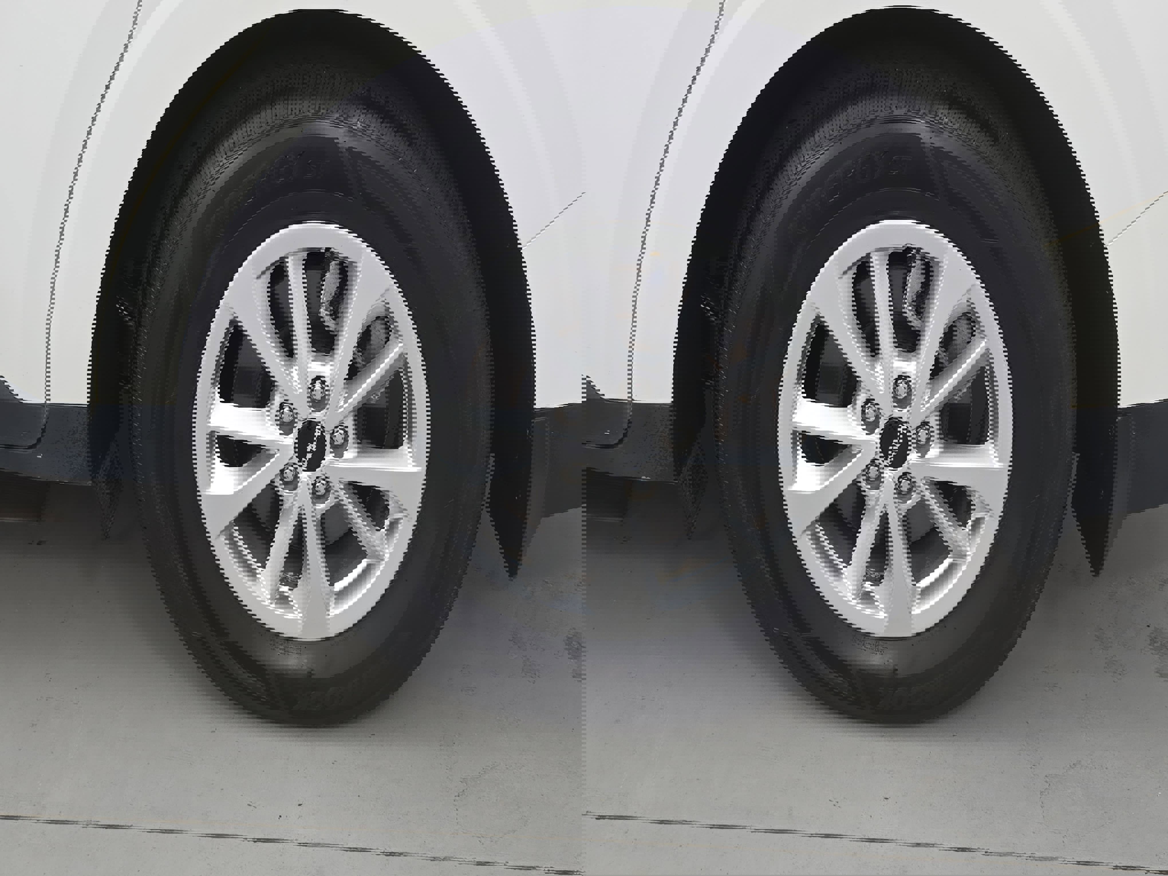 Used 2022 Kia Carnival LX image 32