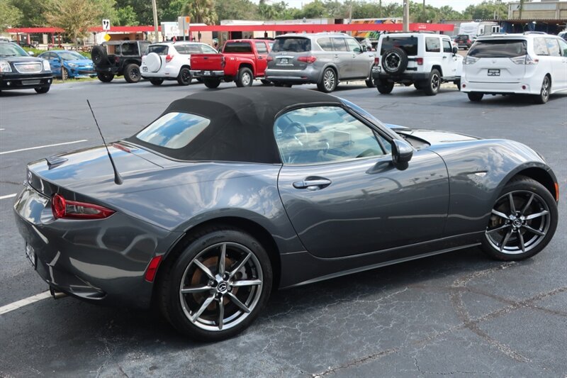Used 2016 MAZDA MX-5 Miata Grand Touring RWD image 5