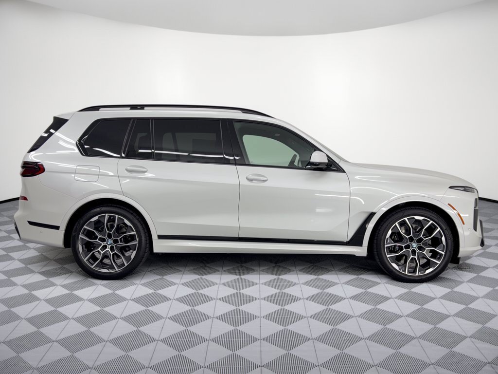 New 2027 BMW X7 xDrive40i w/ M Sport Package AWD/4WD image 8