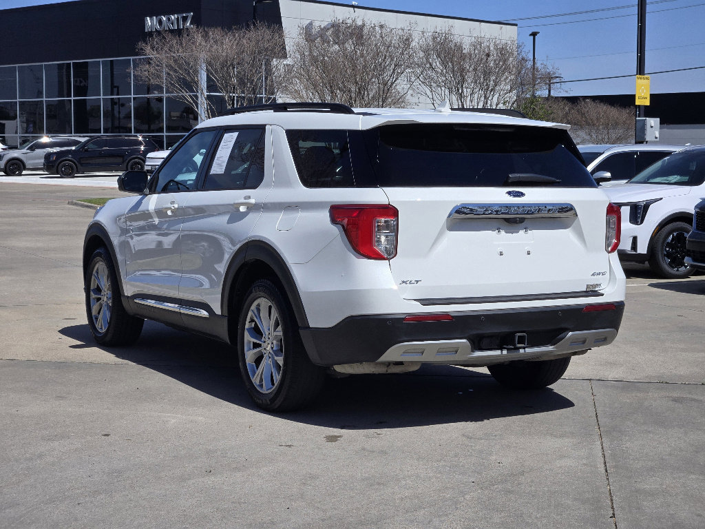 Used 2021 Ford Explorer XLT w/ Equipment Group 202A image 3