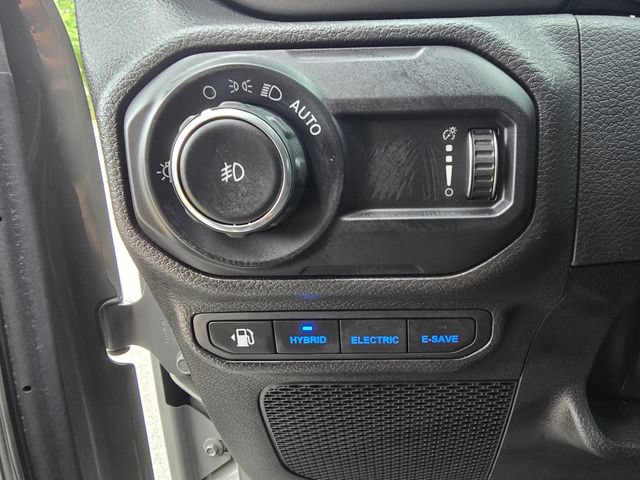 Used 2023 Jeep Wrangler Unlimited Rubicon 4xe w/ Dual Top Group AWD/4WD image 10