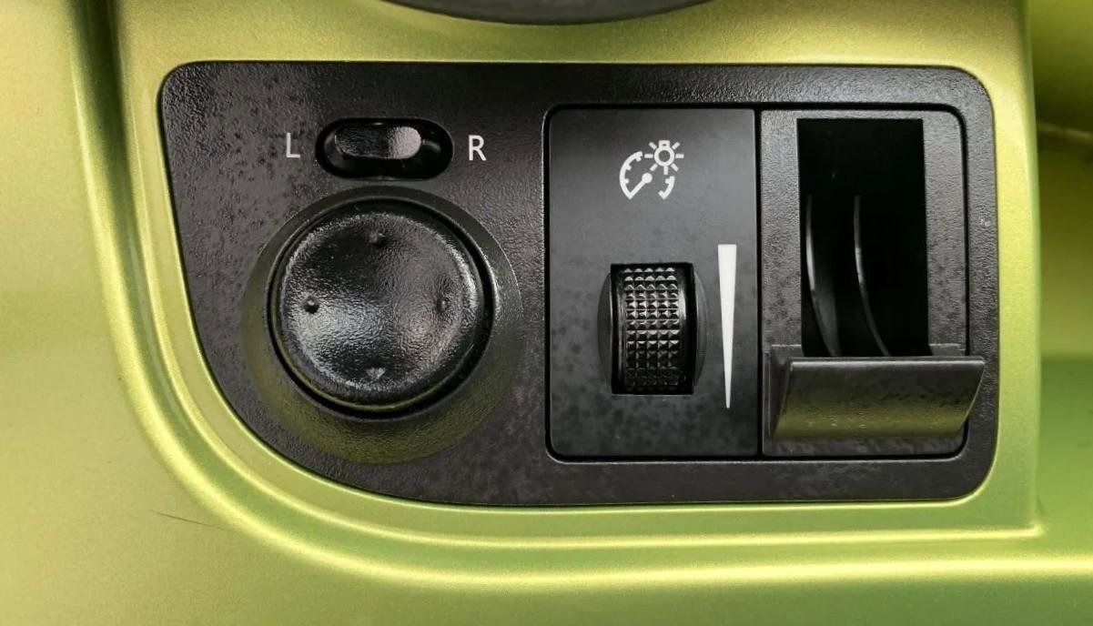 Used 2013 Chevrolet Spark LT FWD image 11