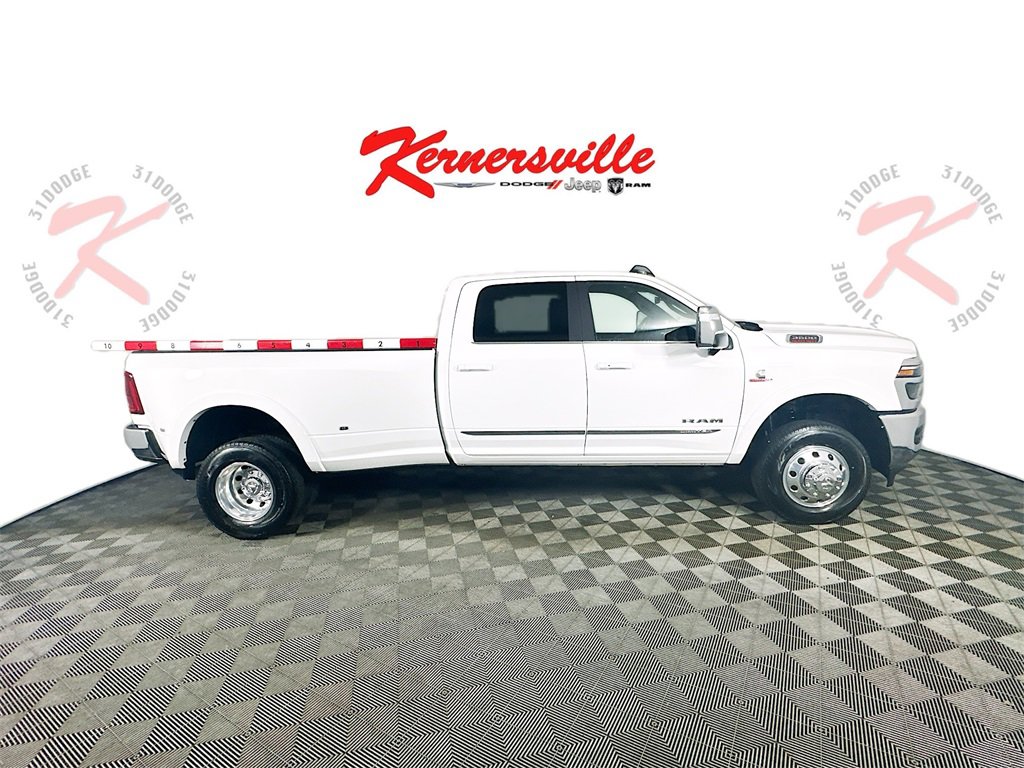 New 2025 RAM 3500 Limited w/ Towing Technology Group image 8