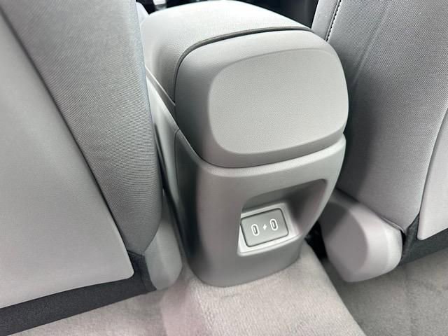 New 2026 Hyundai Elantra Sport image 12