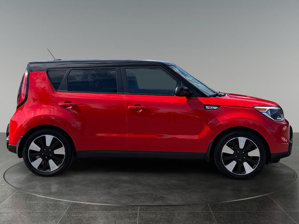 Used 2016 Kia Soul + w/ Designer's Package FWD image 10