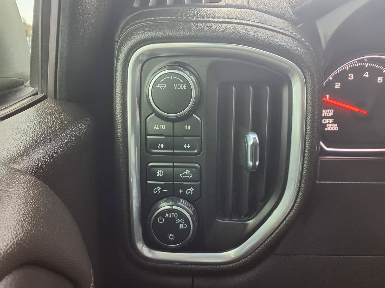 Used 2021 Chevrolet Silverado 1500 LT Trail Boss w/ Convenience Package II AWD/4WD image 11