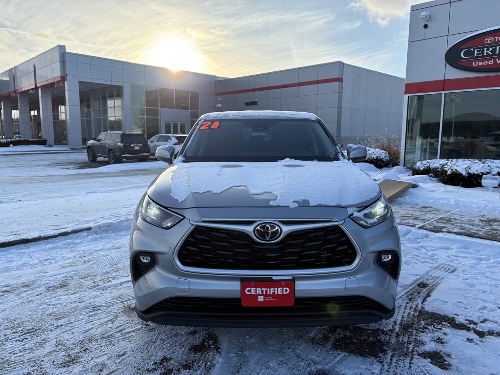 Certified 2024 Toyota Highlander LE image 7