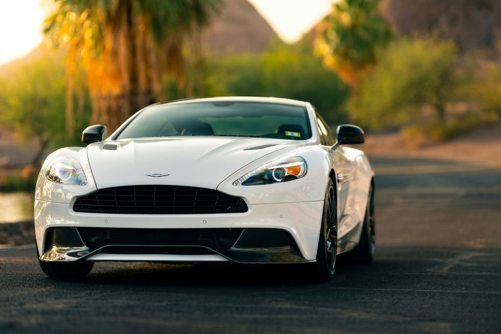 Used 2015 Aston Martin Vanquish Coupe image 22