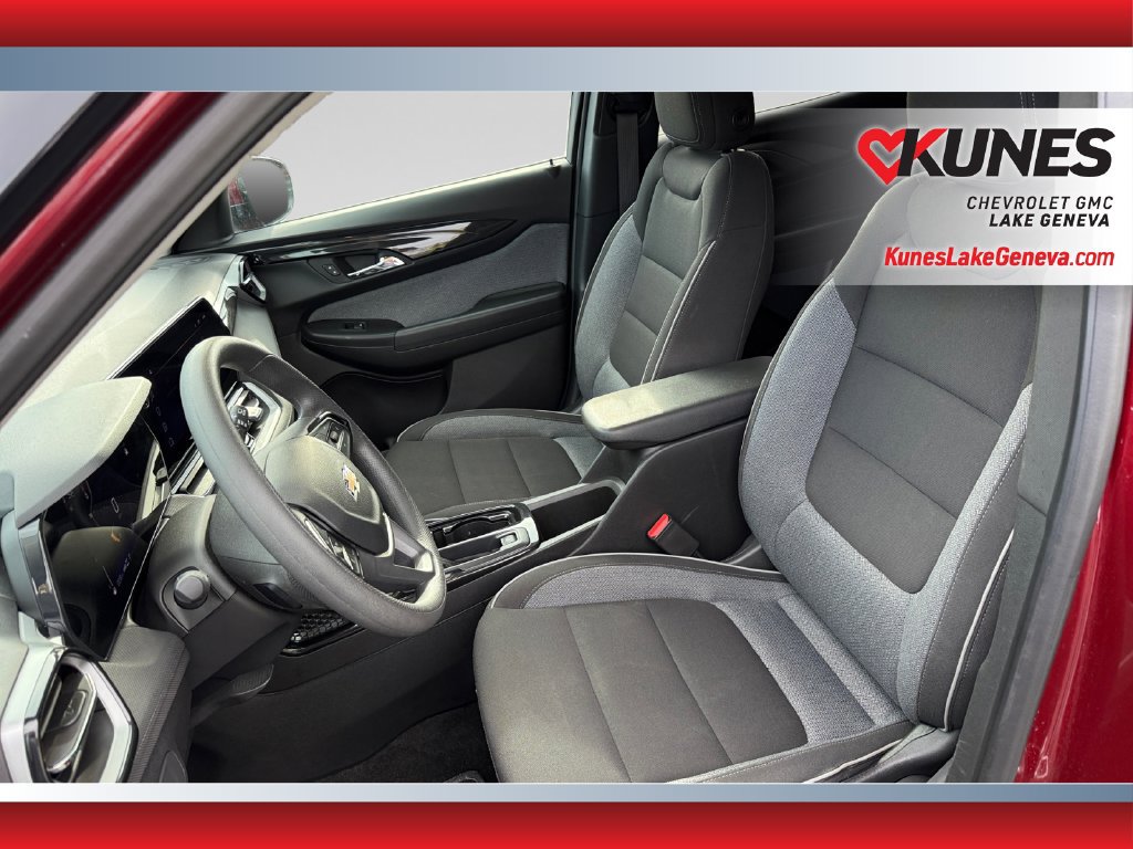 Used 2025 Chevrolet TrailBlazer LT AWD/4WD image 20