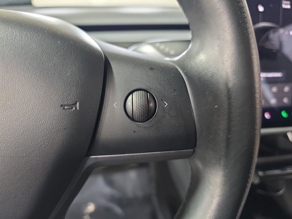 Used 2018 Tesla Model 3 Long Range image 17