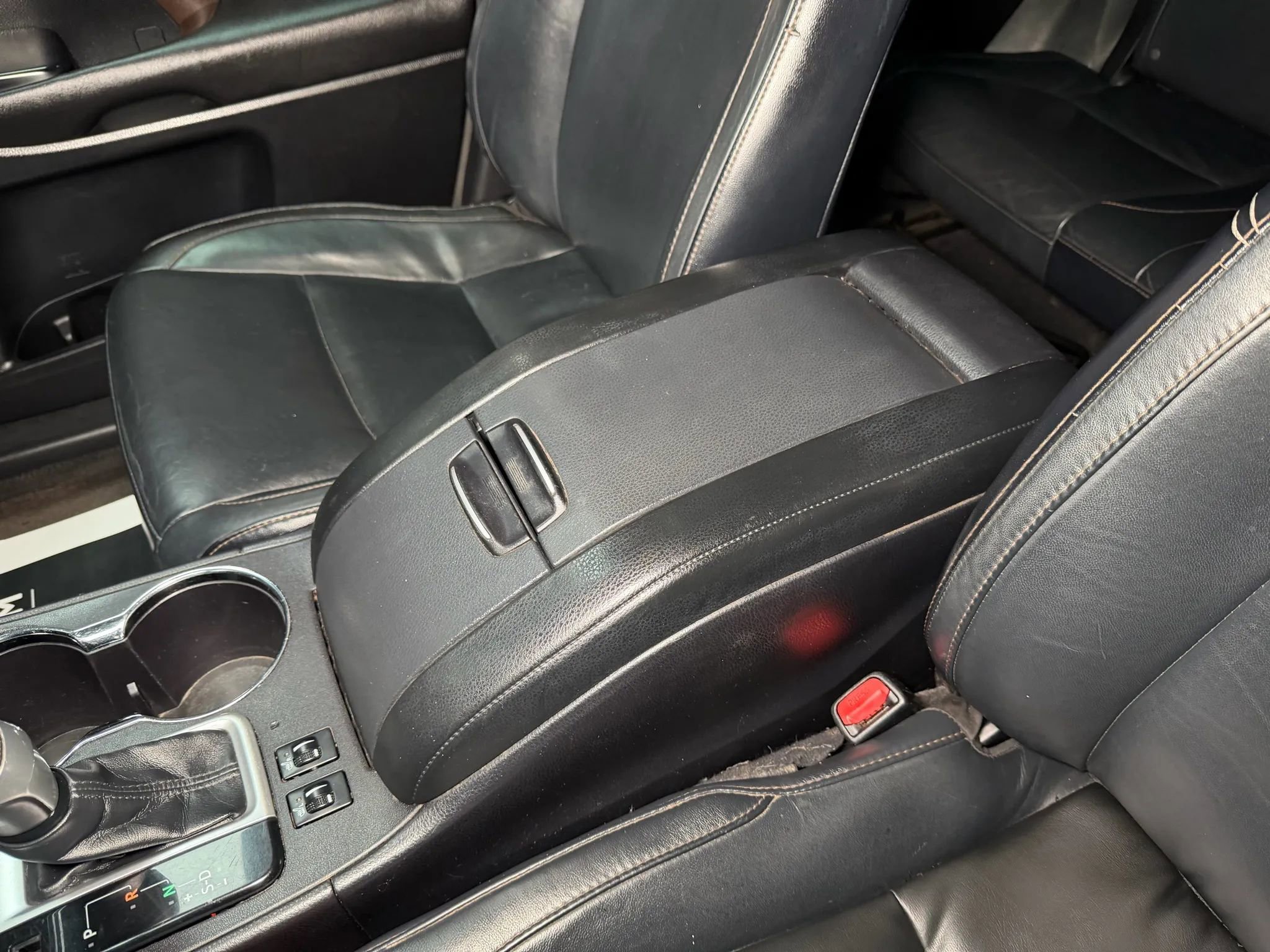 Used 2016 Toyota Highlander XLE w/ Preferred Accessory Package FWD image 40