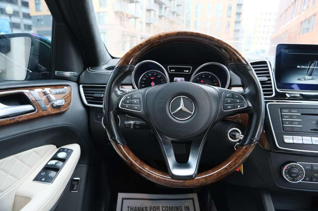 Used 2017 Mercedes-Benz GLS 550 4MATIC image 34