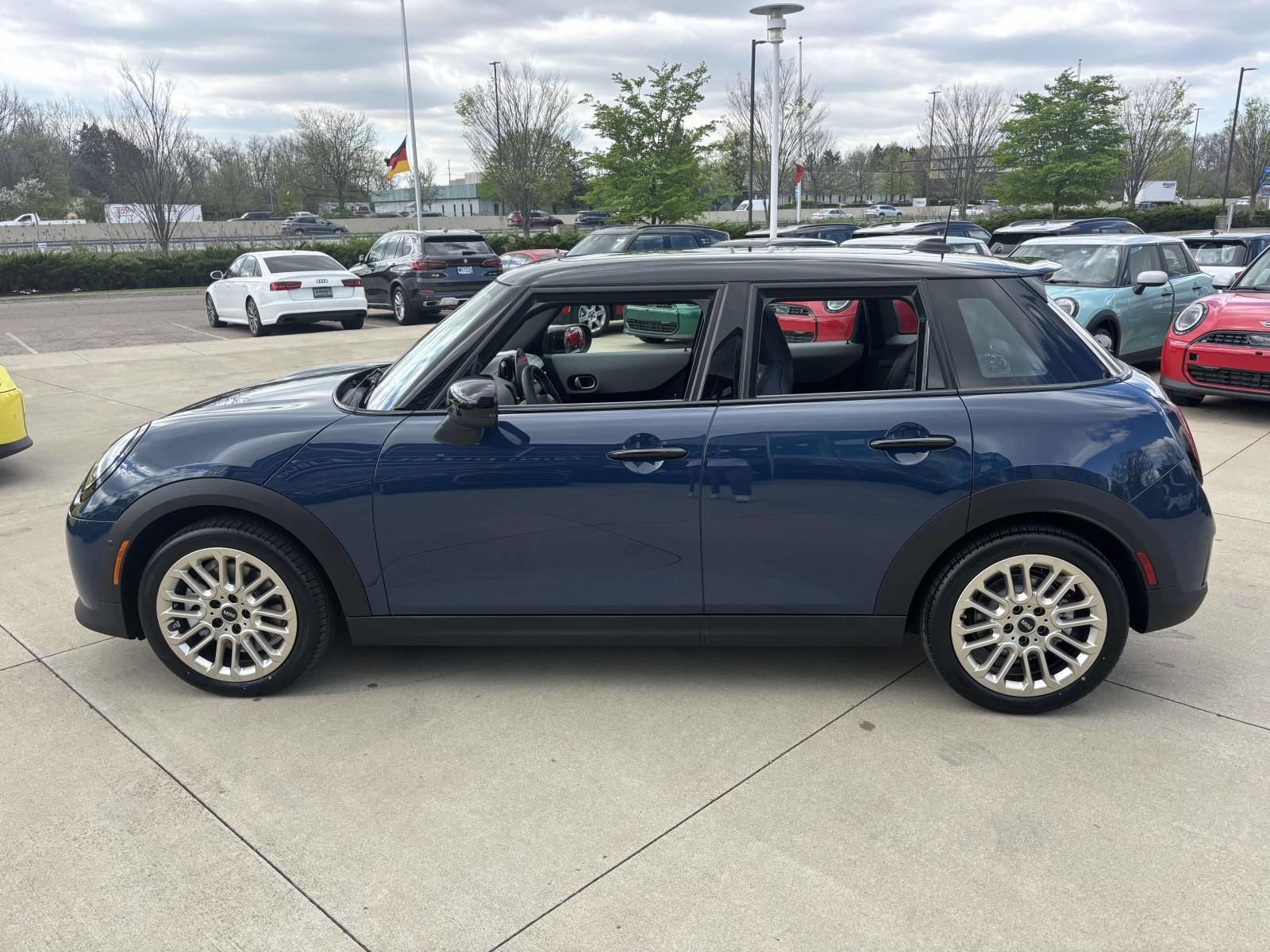 New 2026 MINI Cooper S FWD image 8