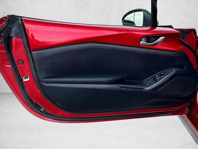 Used 2016 MAZDA MX-5 Miata Grand Touring RWD image 17