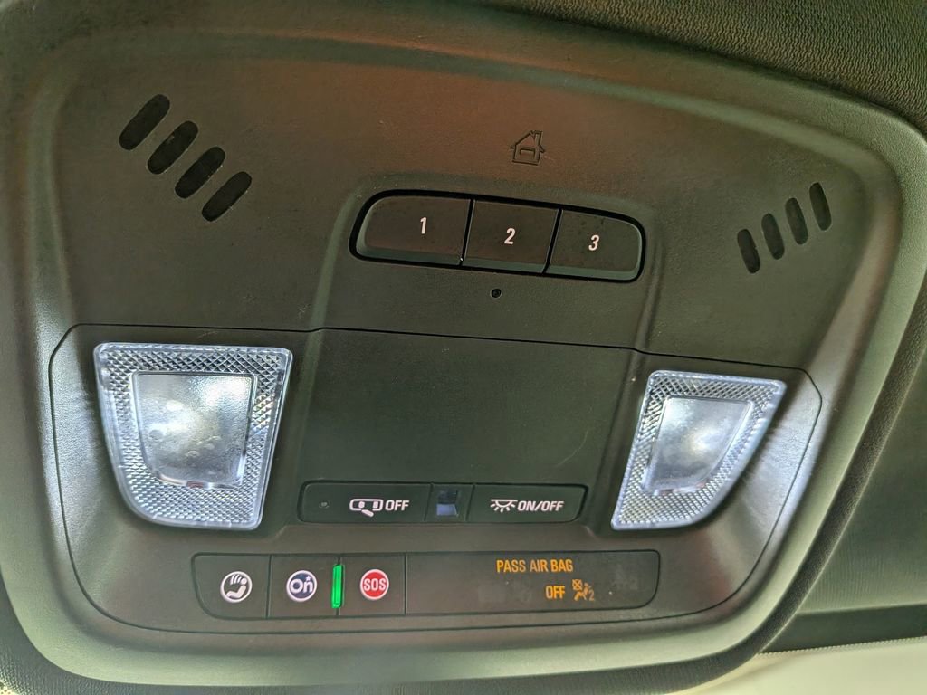 Used 2022 Chevrolet Traverse LT image 31