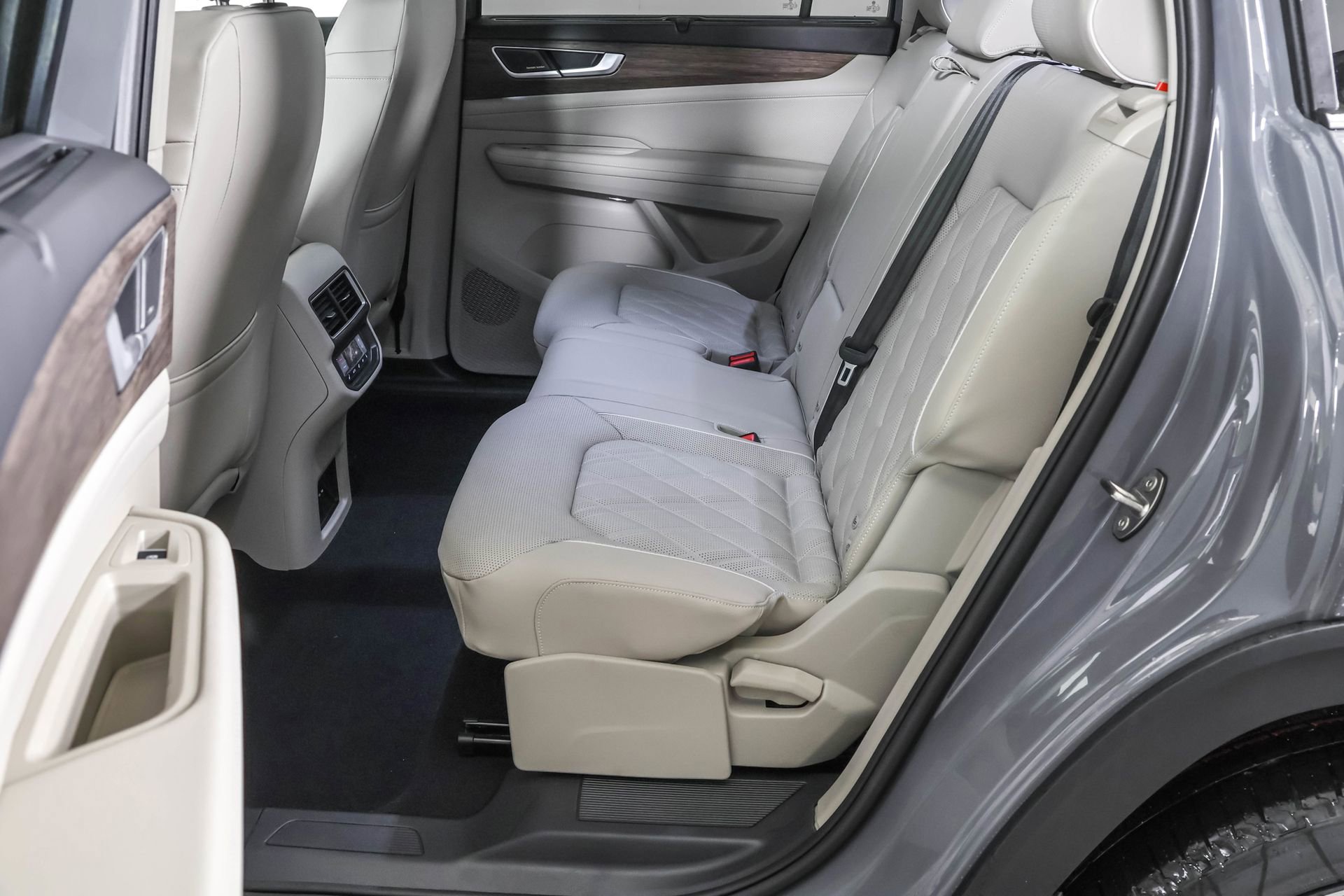 New 2026 Volkswagen Atlas SEL Premium R-Line image 34