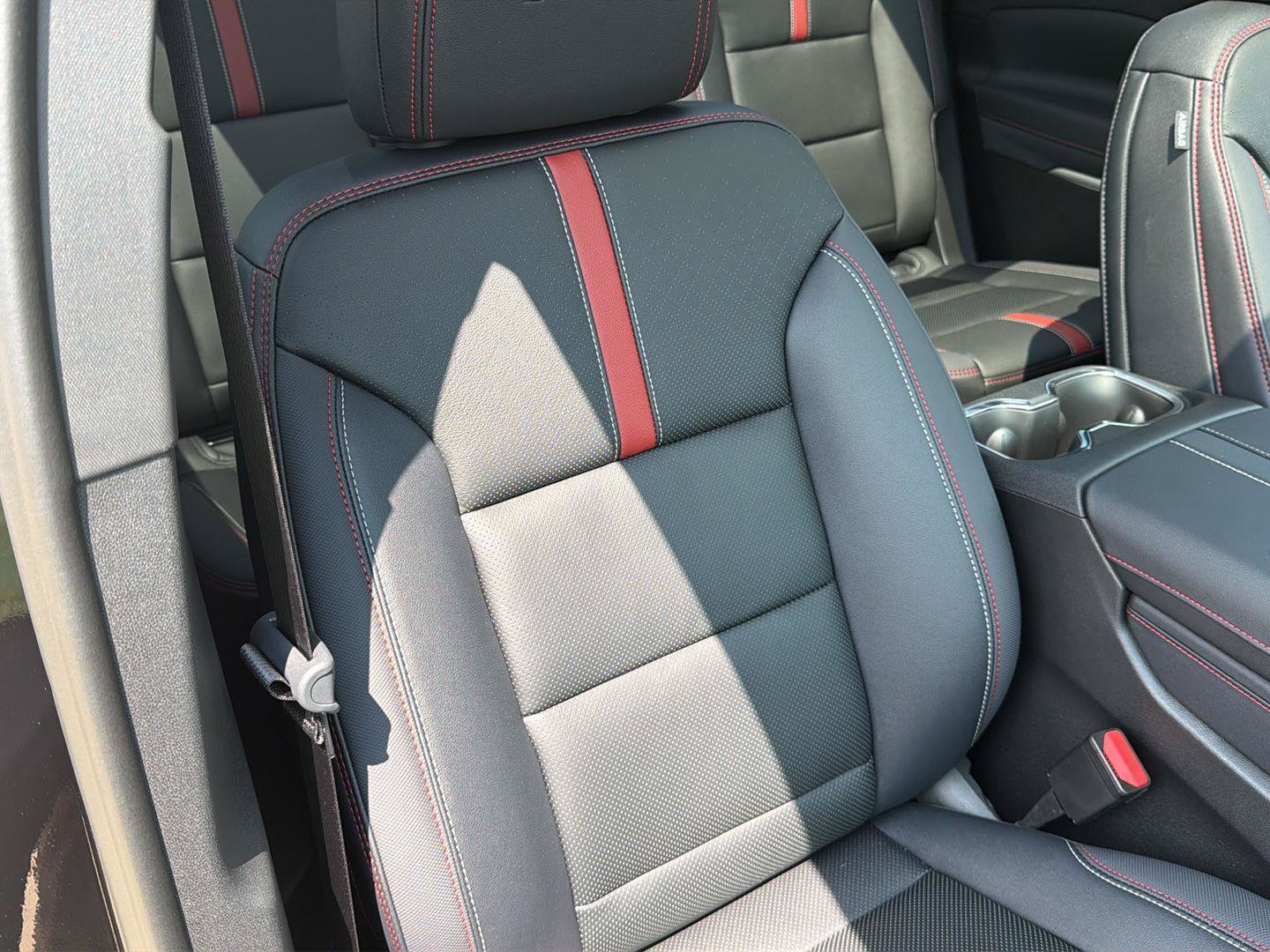 New 2026 Chevrolet Traverse RS AWD/4WD image 15