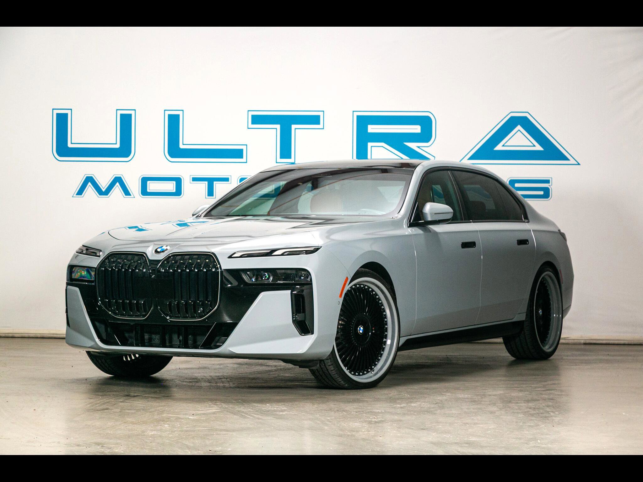 Used 2024 BMW 740i w/ Premium Package 2 image 1