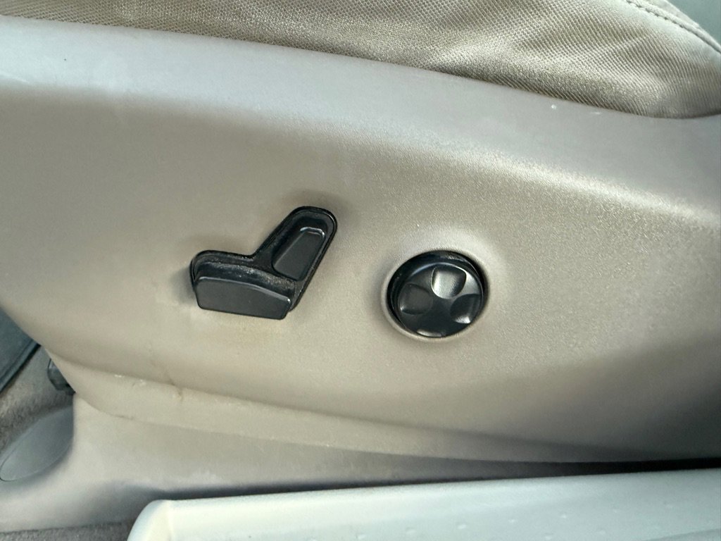 Used 2017 Chrysler Pacifica LX image 21