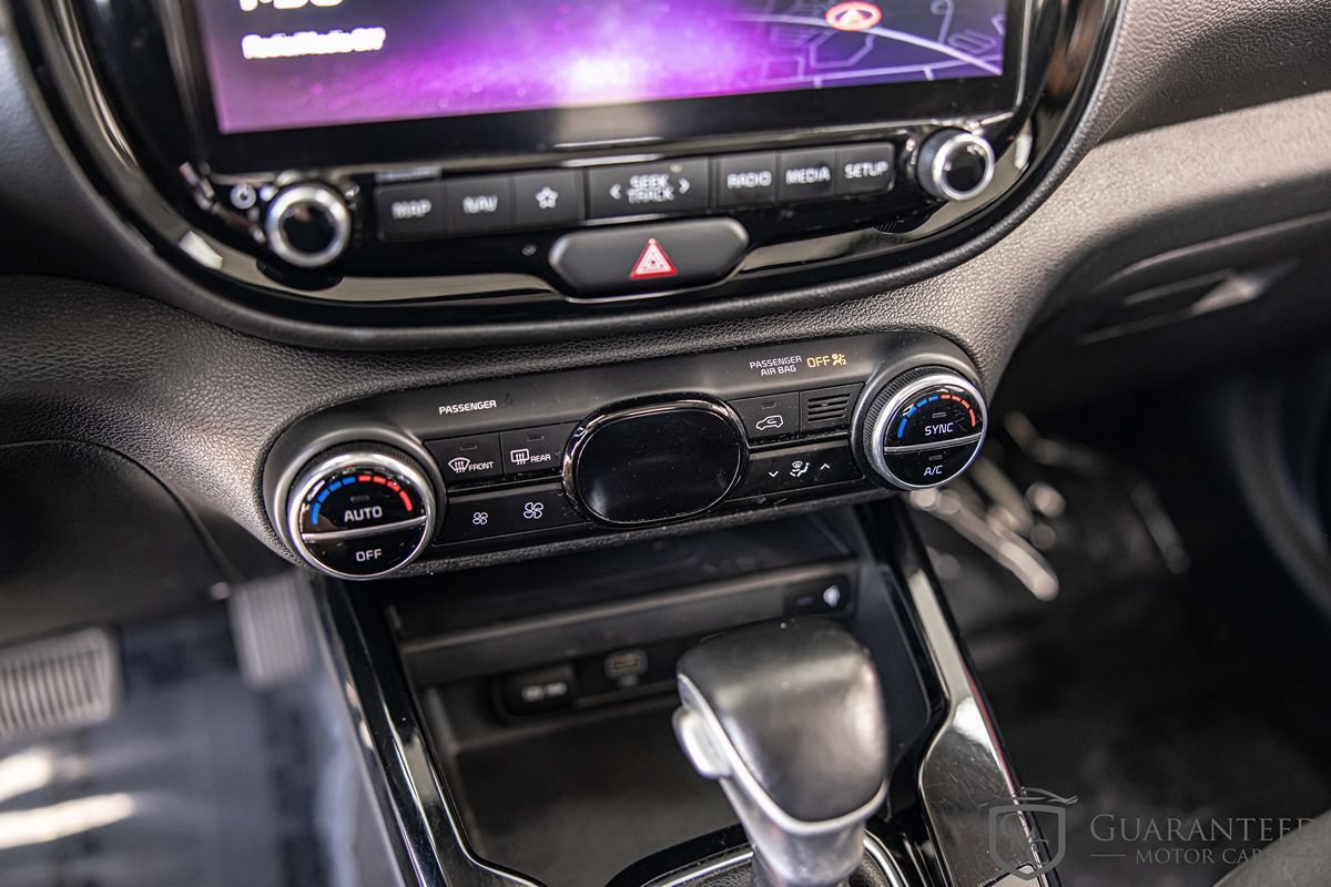 Used 2023 Kia Soul GT-Line FWD image 28
