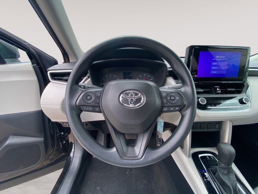Used 2024 Toyota Corolla Cross L FWD image 12