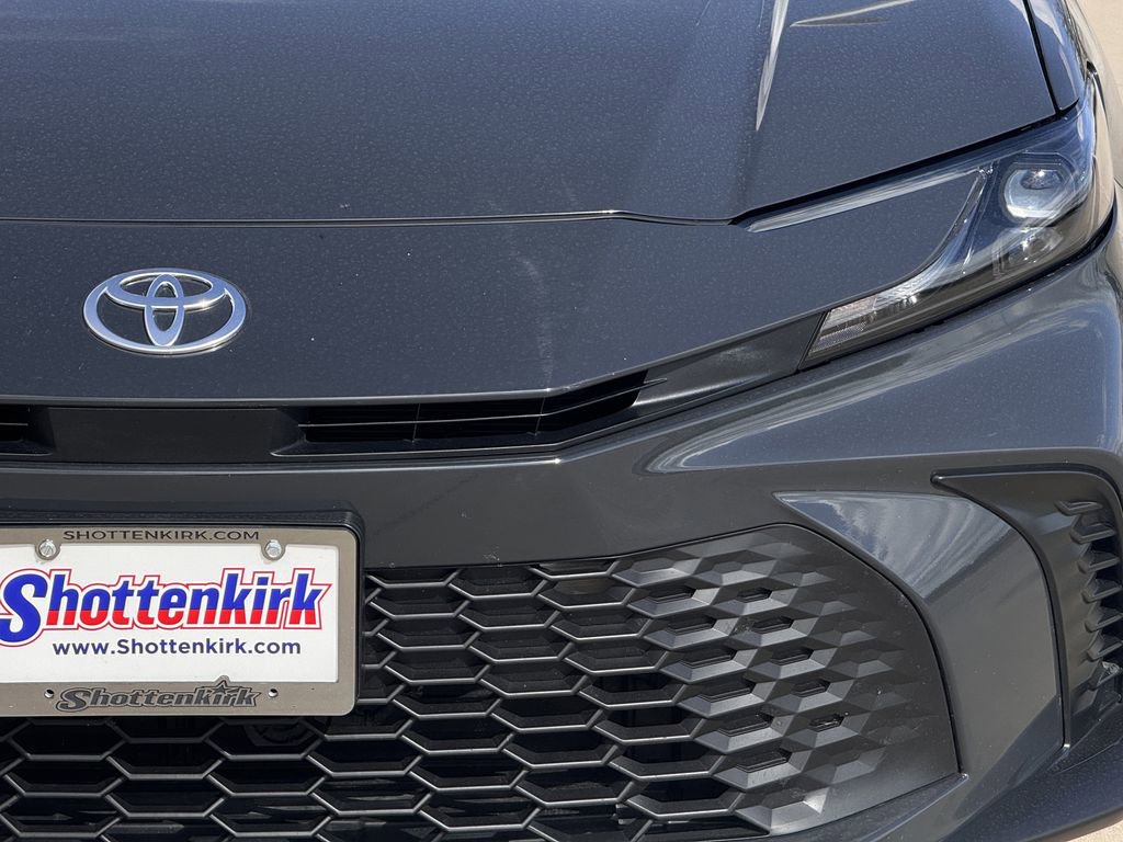 Used 2025 Toyota Camry SE w/ Multimedia Upgrade Package image 8