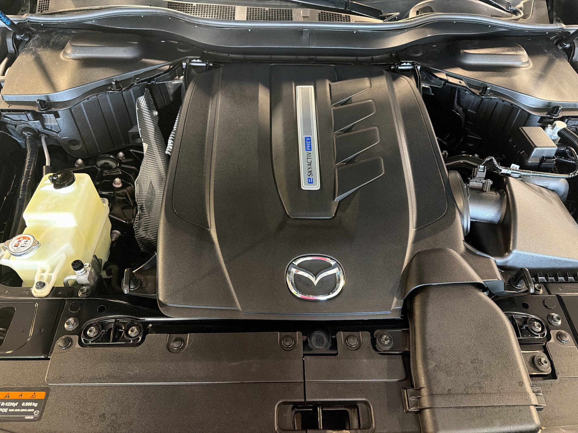 Used 2024 MAZDA CX-90 Plug-In Hybrid w/ Preferred AWD/4WD image 36