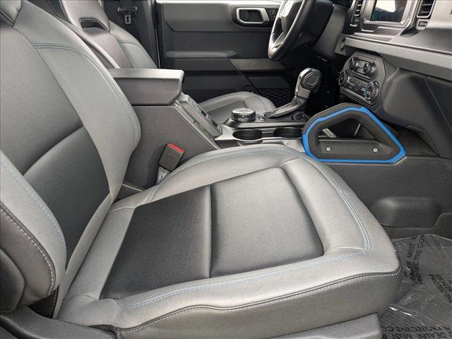 Used 2022 Ford Bronco Black Diamond w/ Sasquatch Package image 17