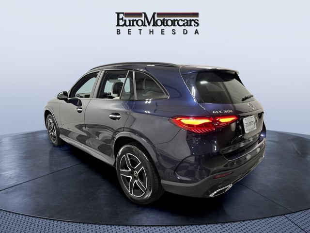 Used 2023 Mercedes-Benz GLC 300 4MATIC image 3