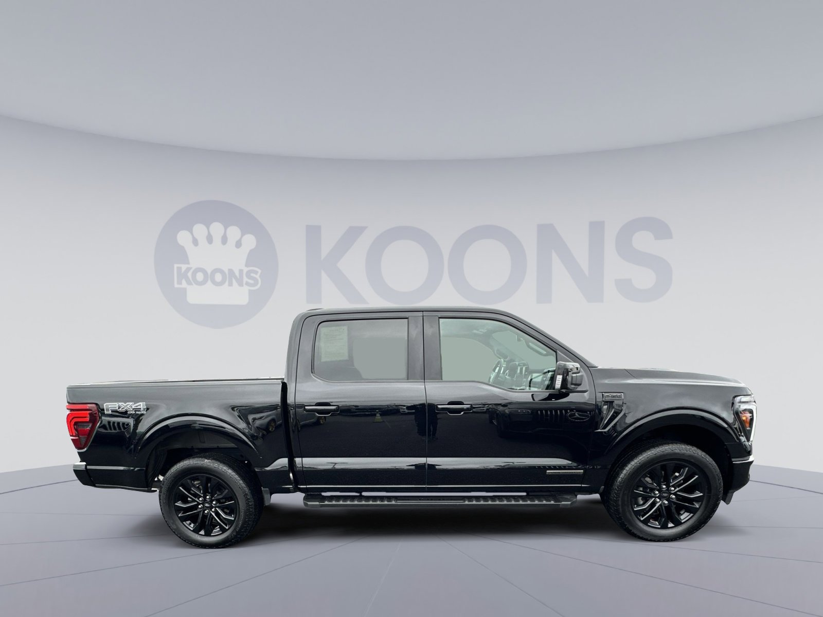 Used 2025 Ford F150 Lariat w/ Equipment Group 501A Mid AWD/4WD image 17