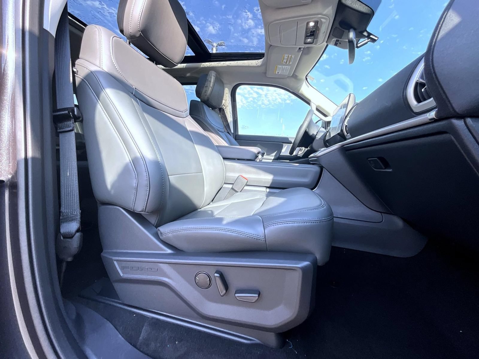 New 2027 Ford Expedition Active AWD/4WD image 19