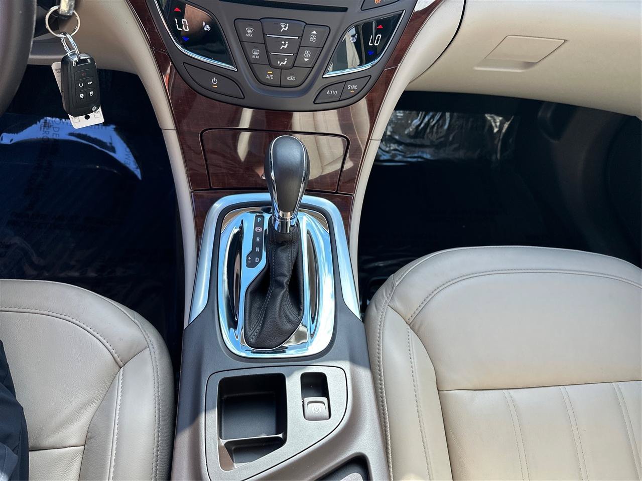 Used 2017 Buick Regal Sport Touring FWD image 16