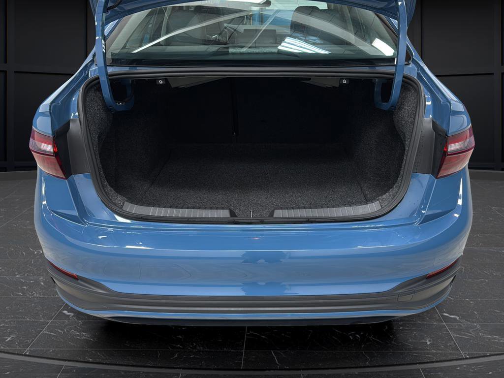 Used 2025 Volkswagen Jetta SE image 27