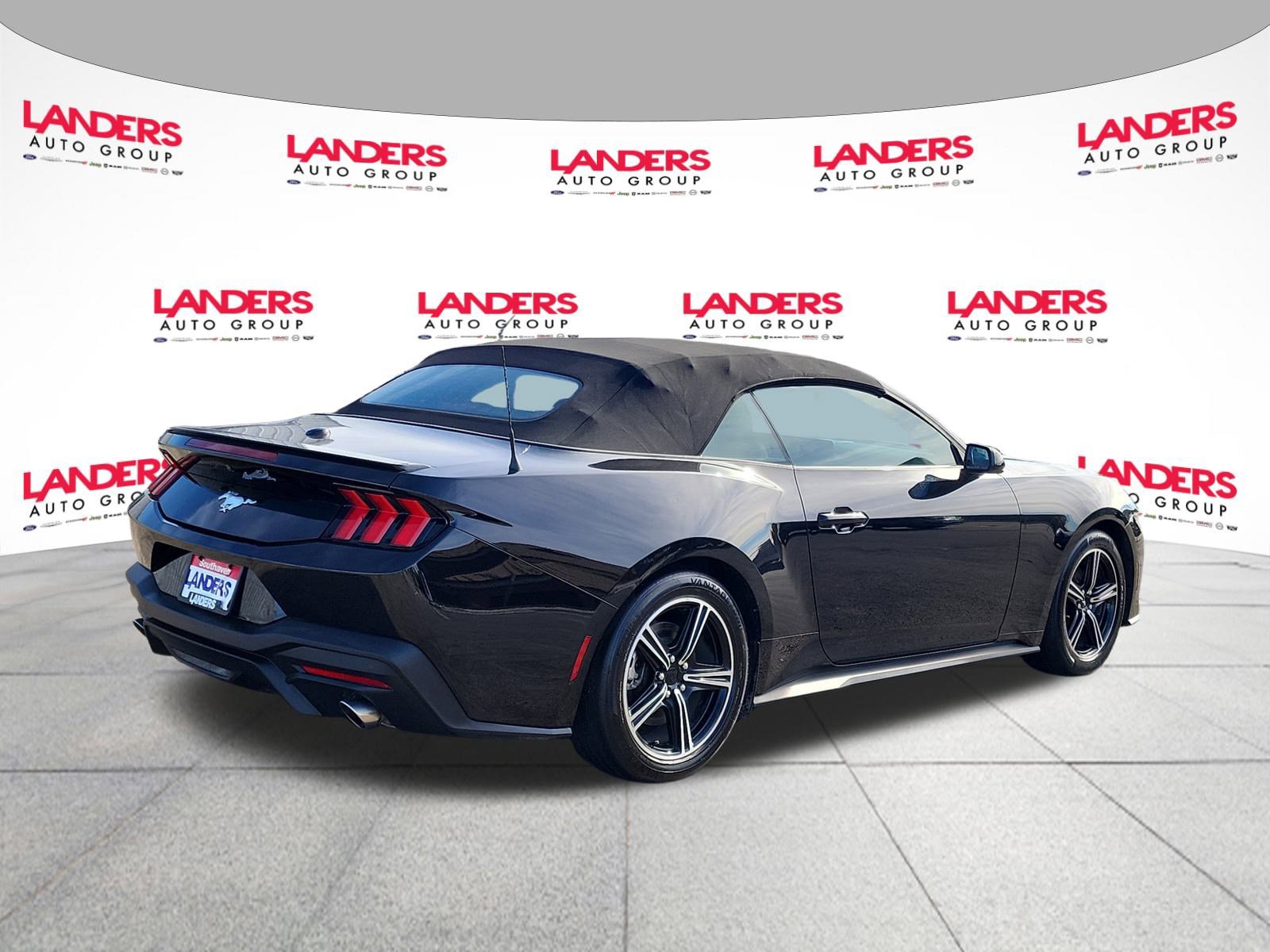 Used 2024 Ford Mustang Premium image 3