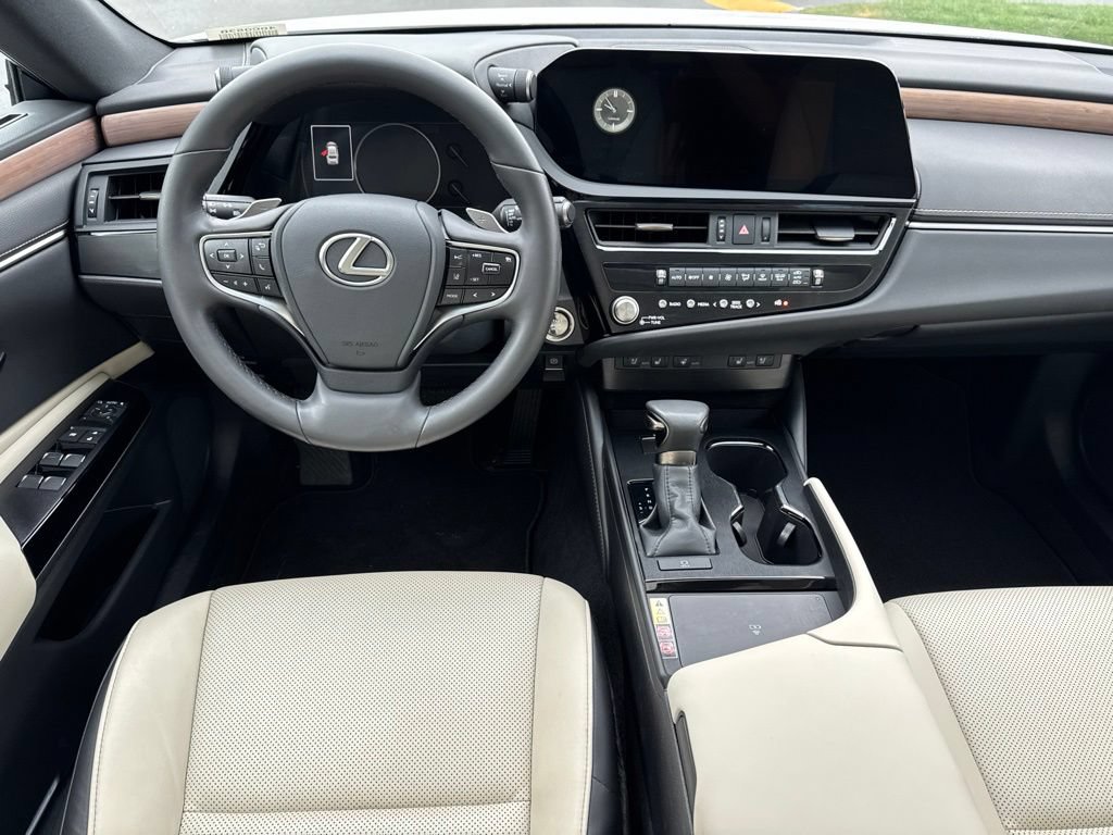 Certified 2023 Lexus ES 250 w/ Premium Package AWD/4WD image 22
