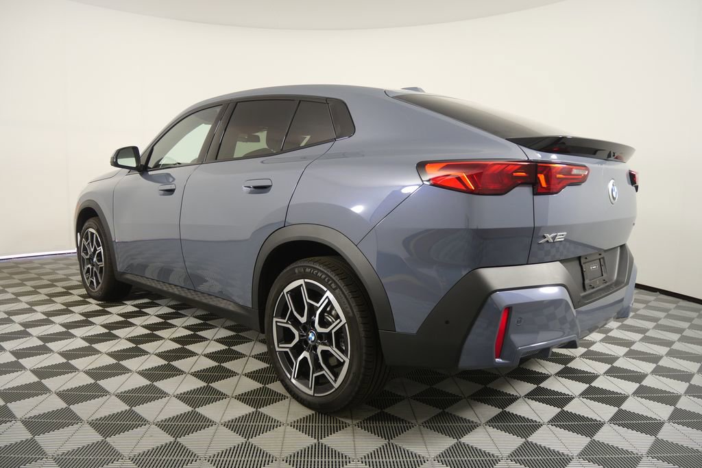 Certified 2025 BMW X2 xDrive28i image 5