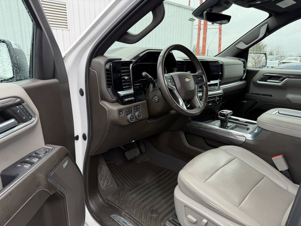 Used 2022 Chevrolet Silverado 1500 LTZ w/ Technology Package image 15