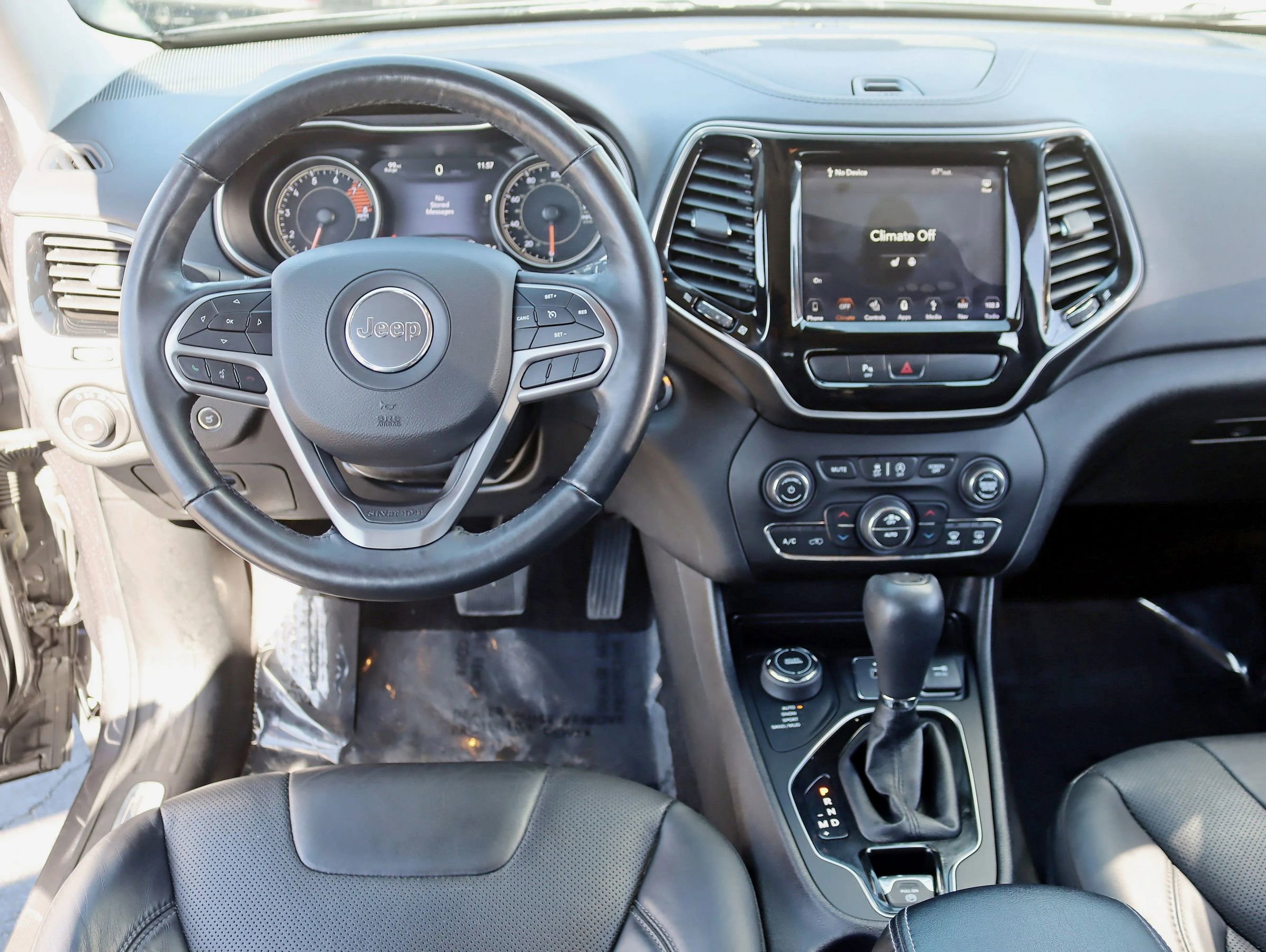 Used 2019 Jeep Cherokee Limited image 18