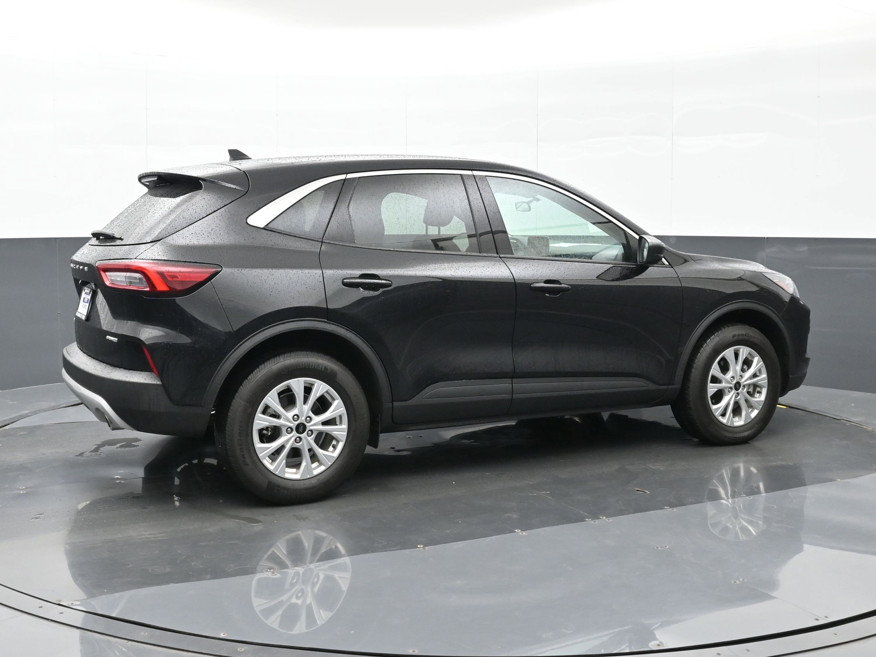 Used 2024 Ford Escape Active AWD/4WD image 4
